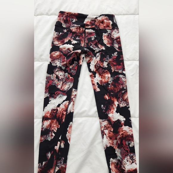 VICTORIA'S SECRET KNOCKOUT LEGGINGS SIZE S - Picture 11 of 11